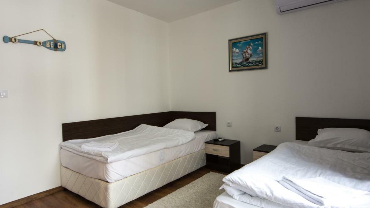 Guest Rooms Old Captain Burgas Extérieur photo