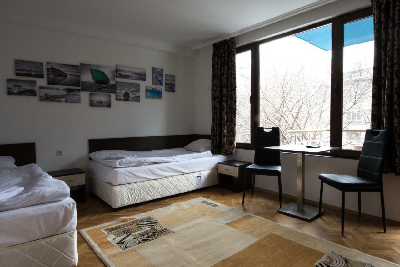 Guest Rooms Old Captain Burgas Extérieur photo