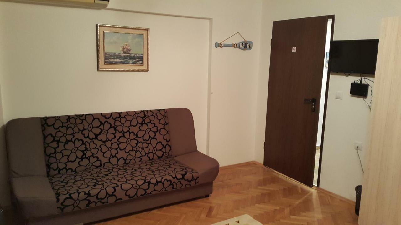 Guest Rooms Old Captain Burgas Extérieur photo